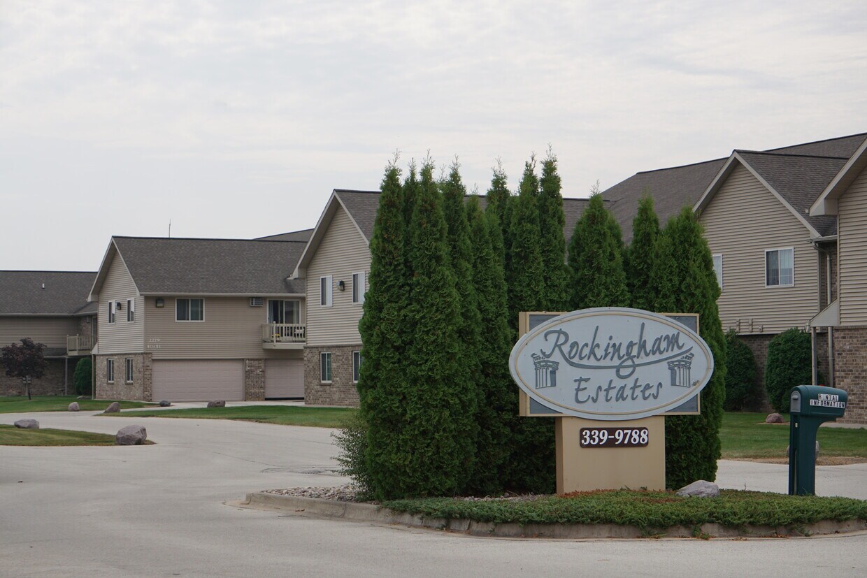 Rockingham Estates Apartments in De Pere, WI
