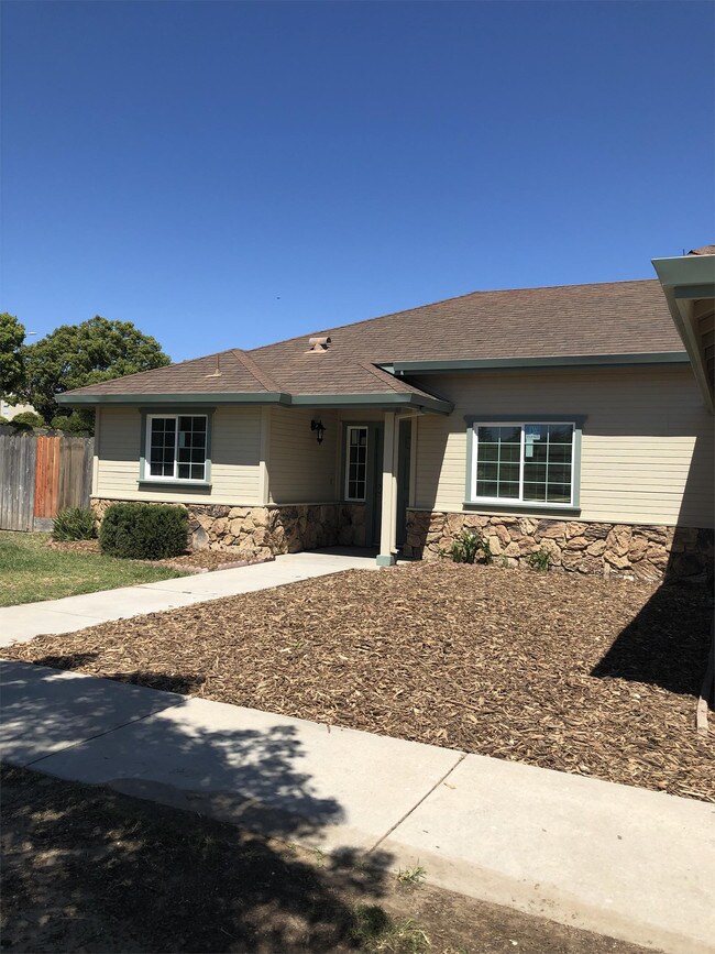 Building Photo - 796 Andalucia Dr