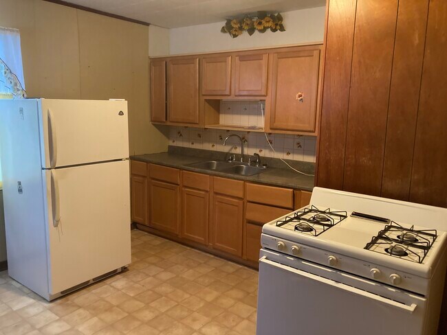 Building Photo - 306 Luana Rd