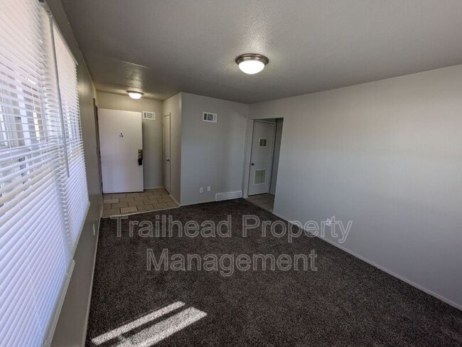 Foto del edificio - 3327 S Oxford Ave