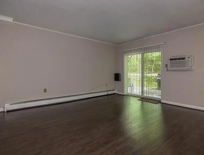 Building Photo - 70 Farrwood Ave