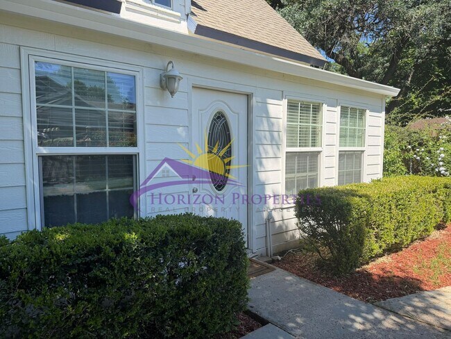 Foto del edificio - Bright 2 Bed 2 Bath 1,251 Sqft. Fair Oaks Home