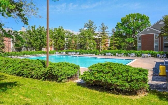 Building Photo - 116 Water Fountain Way