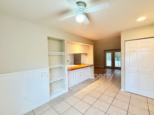 Building Photo - 10303 NE 23rd St