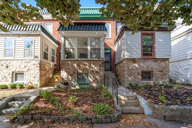 Building Photo - 2118 Park Ave