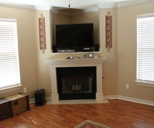 Foto del edificio - 824 Oakwood Ct