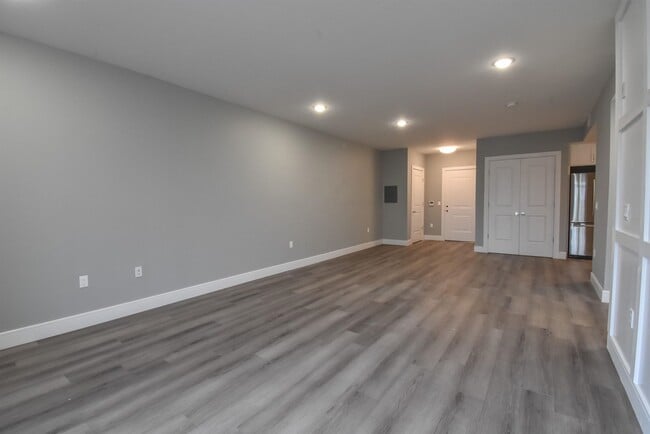 Building Photo - 4201 Bergen Turnpike