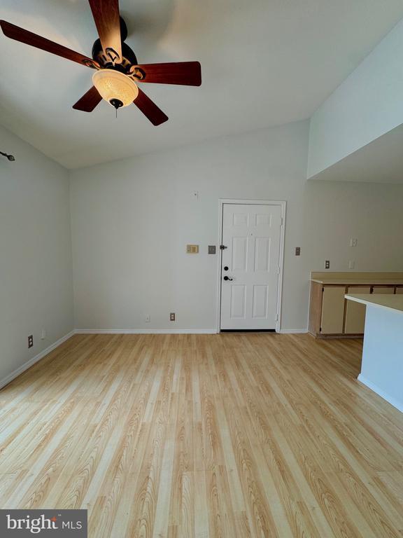 Foto del edificio - 3306 Wyndham Cir