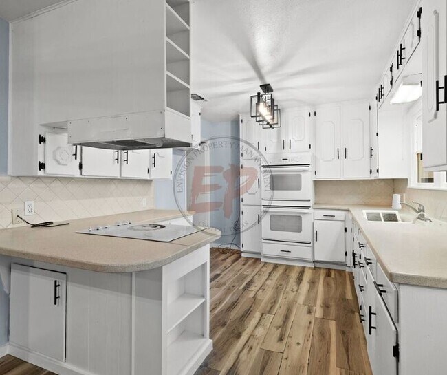 Foto del edificio - 828 N 43rd St