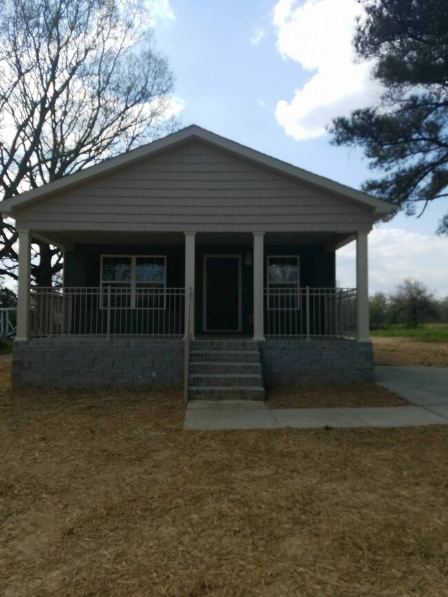 Building Photo - 2460 Old Tullahoma Hwy