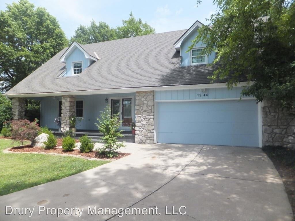 Primary Photo - 5 br, 3.5 bath House - 1346 S. Raintree Place
