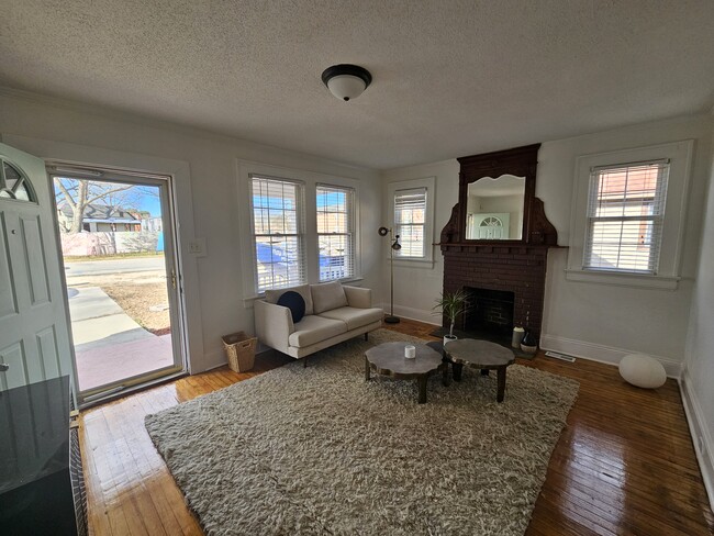 Foto del edificio - 1307 Lake Wheeler Rd