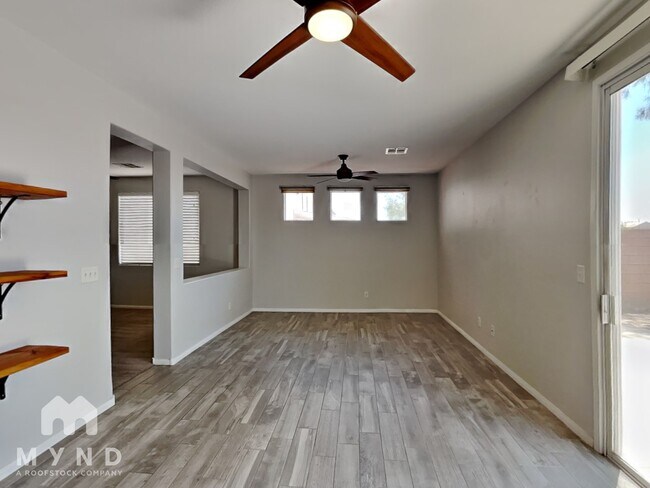 Foto del edificio - 7635 Avila Beach Ave