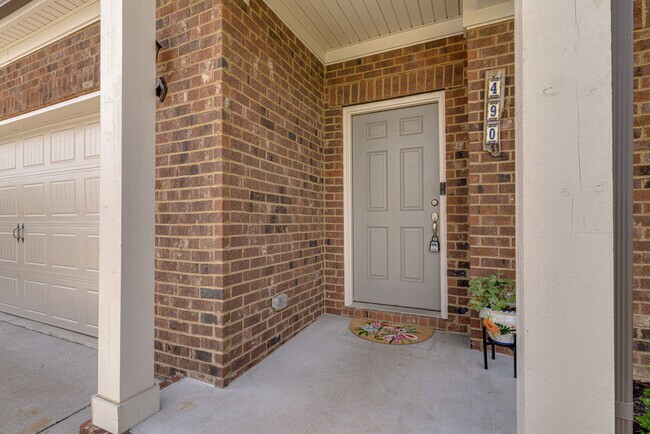 Building Photo - 490 Fall Creek Cir