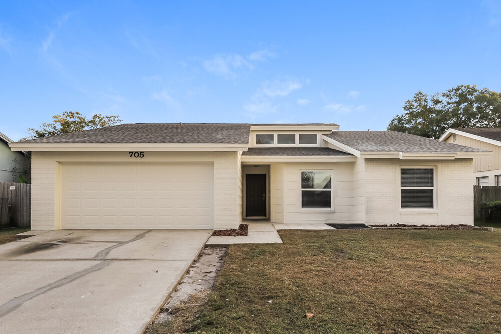 Foto principal - 705 Hazy Meadow Ct