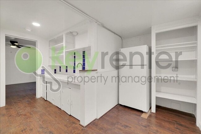 Building Photo - 1827 T St