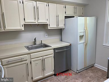 Foto del edificio - 732 Quince Orchard Blvd
