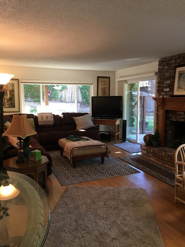 Primary Photo - 4114 Sunridge Rd