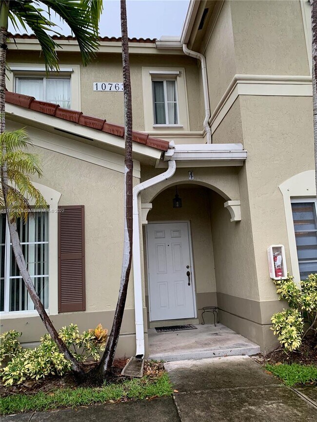 Building Photo - 10763 NW 83rd St
