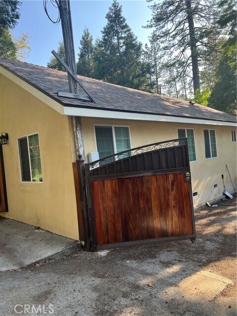 Foto principal - 690 Forest Shade Rd