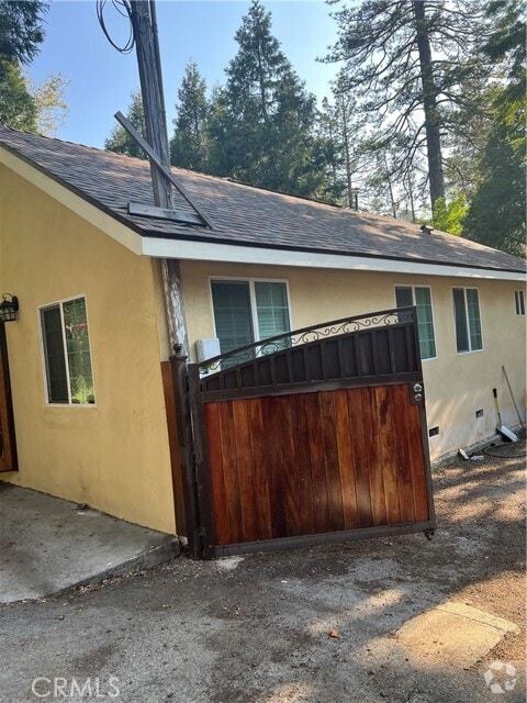 Building Photo - 690 Forest Shade Rd