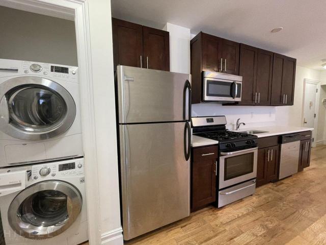 Foto principal - 2 bedroom in ASTORIA NY 11106