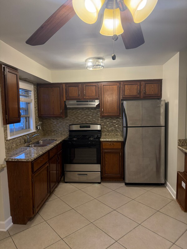 Foto del edificio - 7301 Dixon St