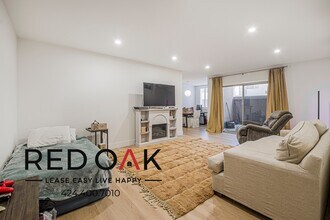 Building Photo - 927 Kings Rd