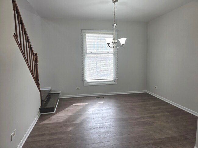 Foto del edificio - 2549 College Hill Cir