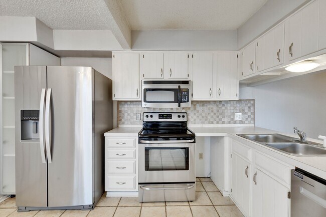 Foto del edificio - 1714 Timber Ridge Dr