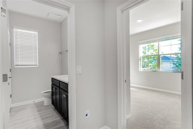 Building Photo - 5286 Teirgarten St