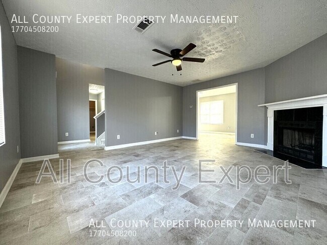 Foto del edificio - 3232 Sentinel Cir