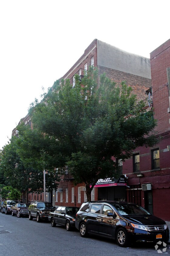 Building Photo - Lee Wilson Court