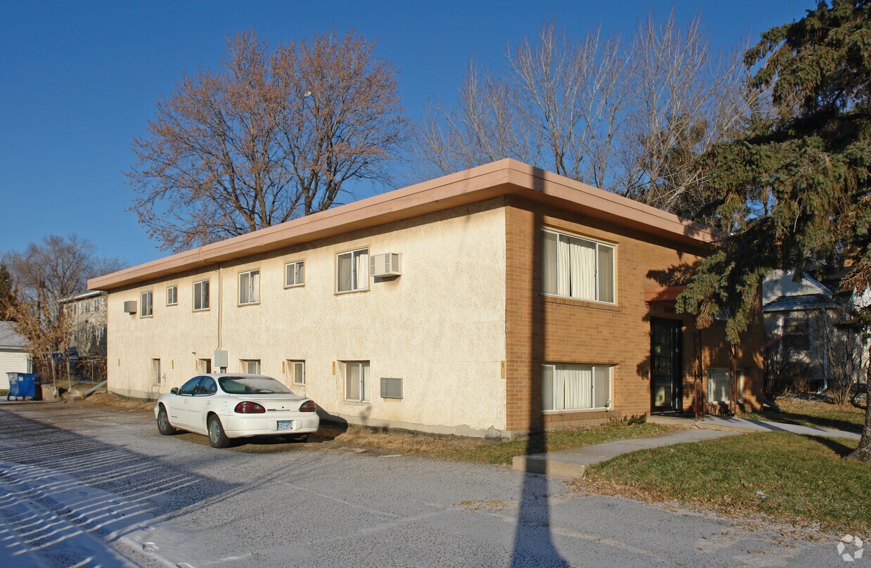 Primary Photo - 3948 5th St NE