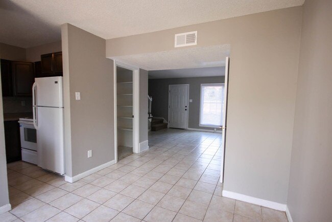 Foto del edificio - 3382 Spottswood Ave