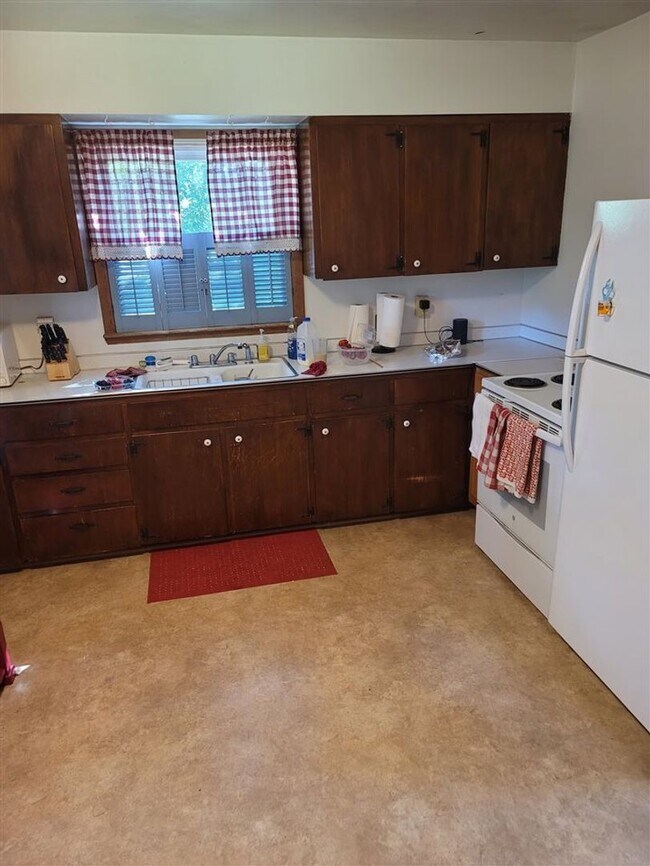 518 W Benton St Unit 518, Iowa City, IA 52246 Room for Rent in Iowa