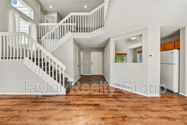 Building Photo - 8728 Starwood Ln