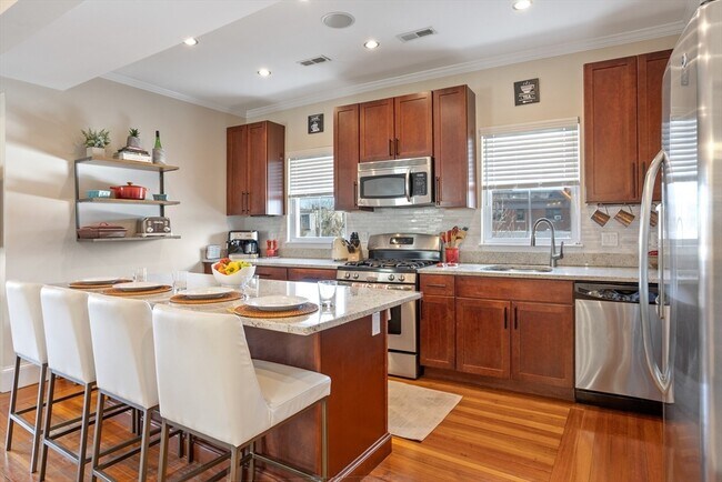 Foto del edificio - 200 Emerson St