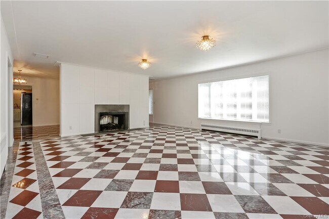 Foto del edificio - 5 Tisdale Rd