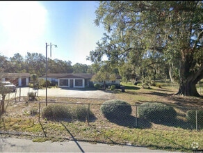 Building Photo - 124 6th St W