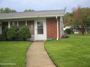 Building Photo - 433D Picardy Ct