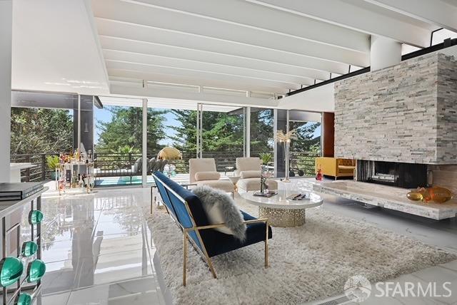Foto principal - 6624 Saroni Dr