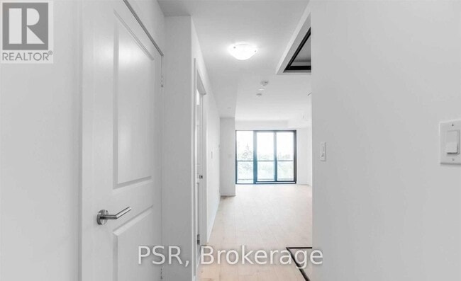 Building Photo - 2799 Kingston Rd