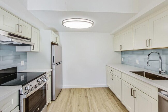 Foto del edificio - Newly renovated apartment at Oakbrook! 2.5...