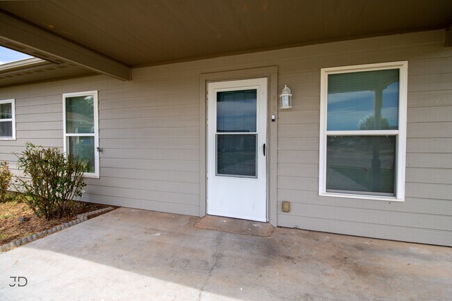 Foto del edificio - 33 Grant Gill Ln