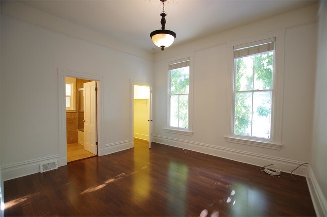 Building Photo - 449 Duboce Ave