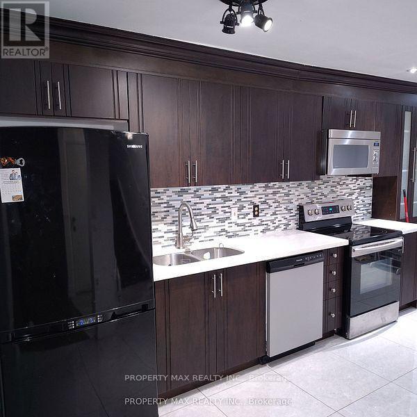 Building Photo - 246 Simmons Blvd