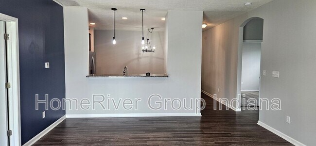 Foto del edificio - 6323 Emerald Field Way