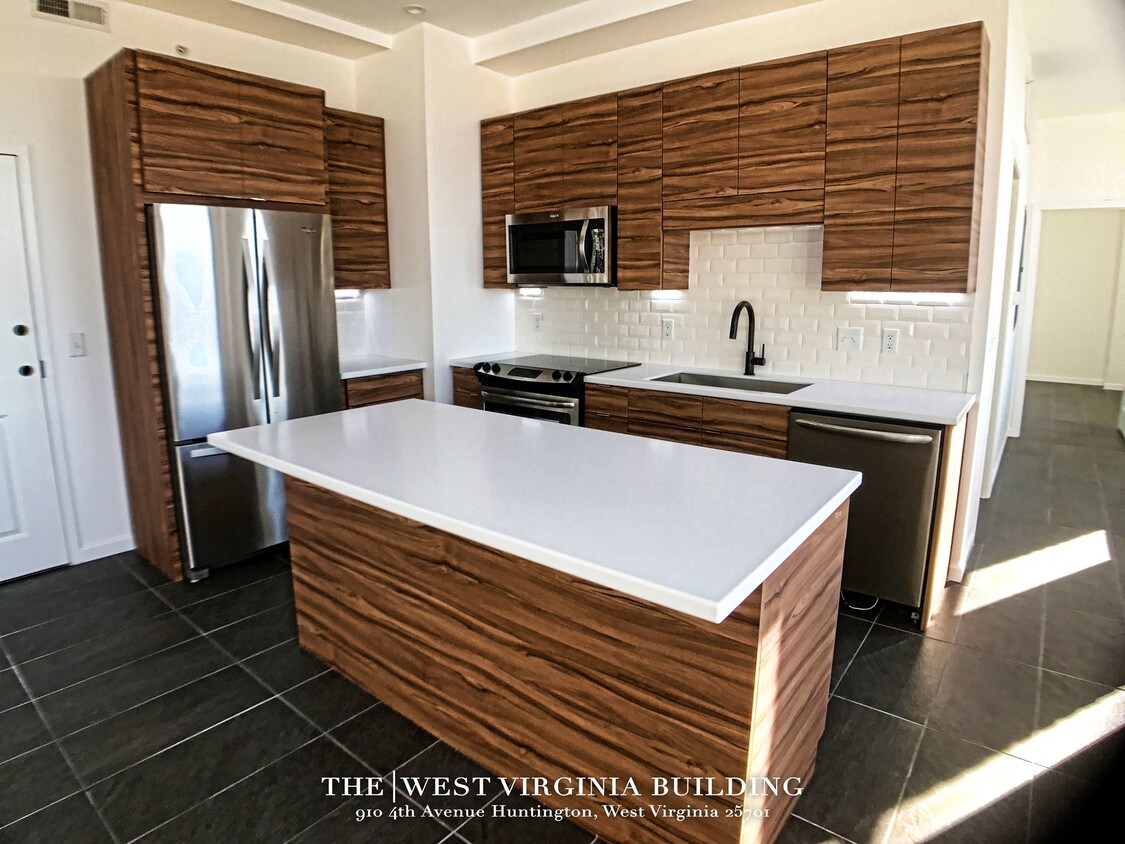 Foto principal - 910 4th Ave