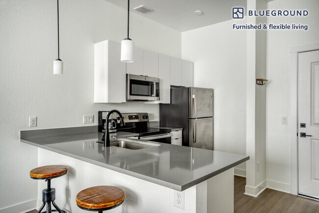 Foto del edificio - 1586 Hooker St